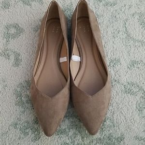 Elegant Natural Flats